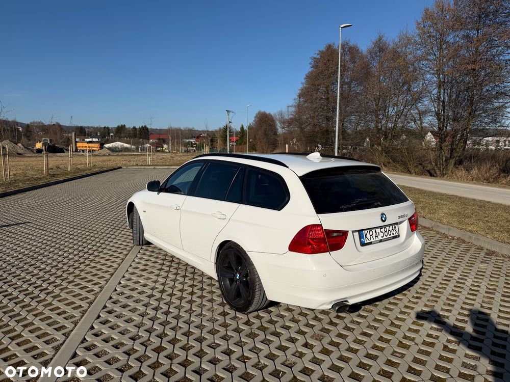 BMW Seria 3 320d - 12