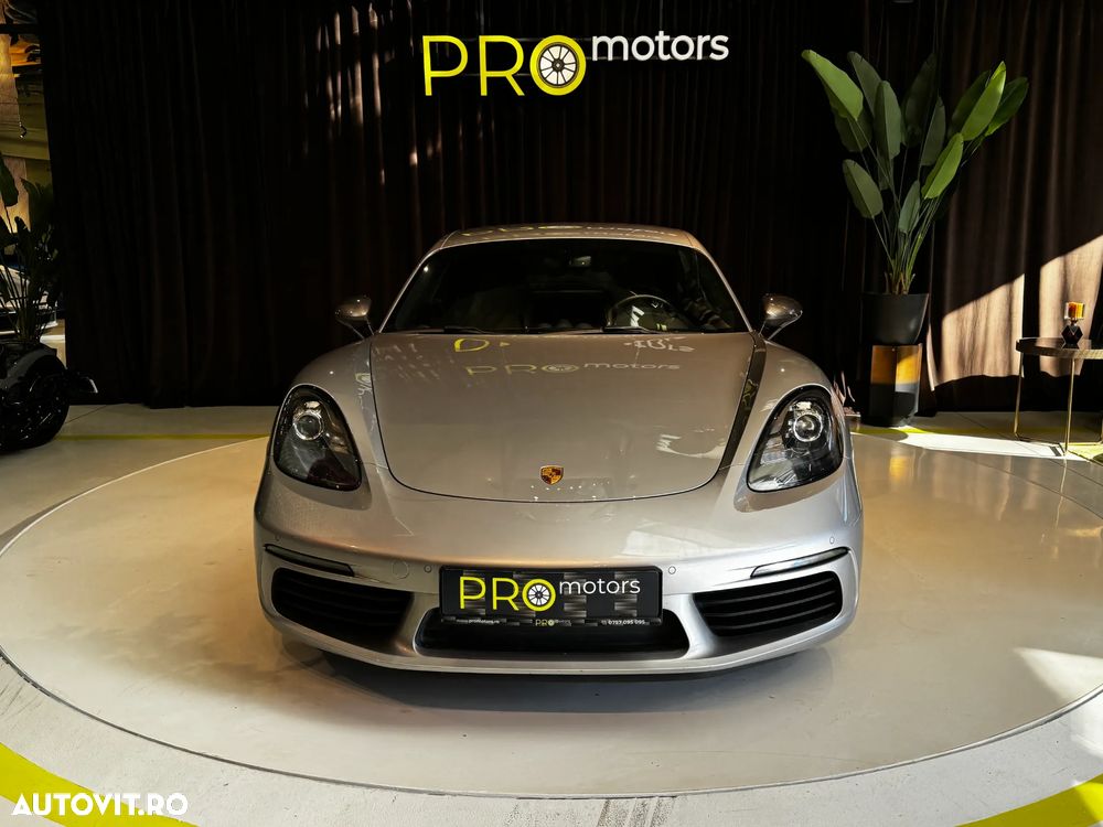 Porsche Cayman 718 T - 9