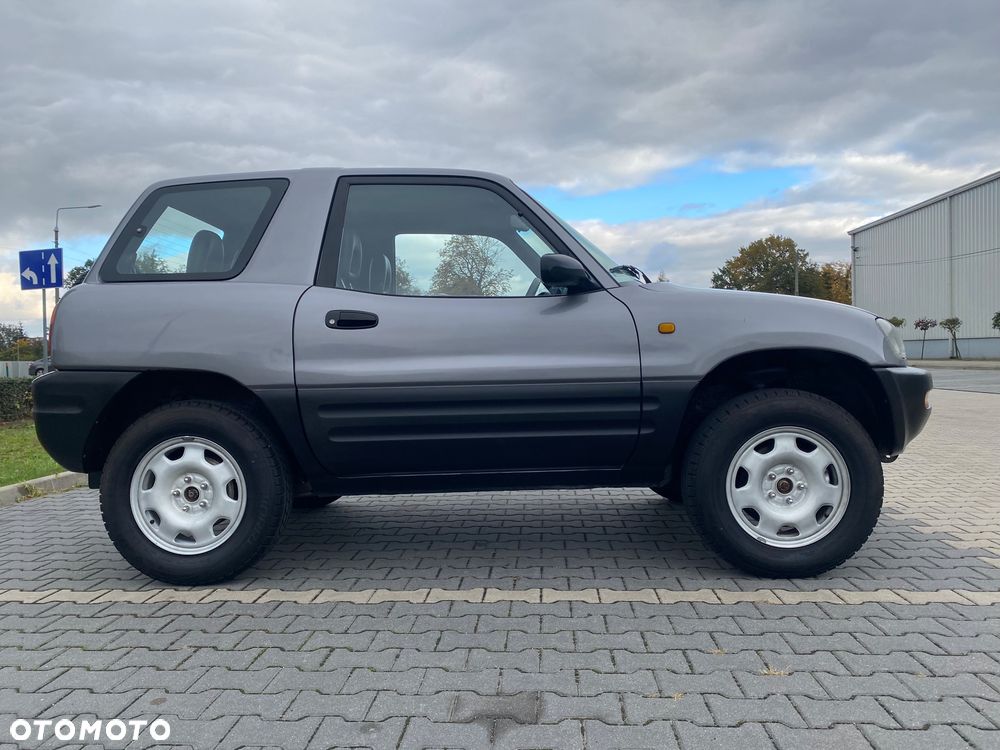 Toyota RAV4 - 30