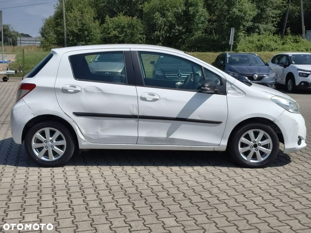 Toyota Yaris - 8