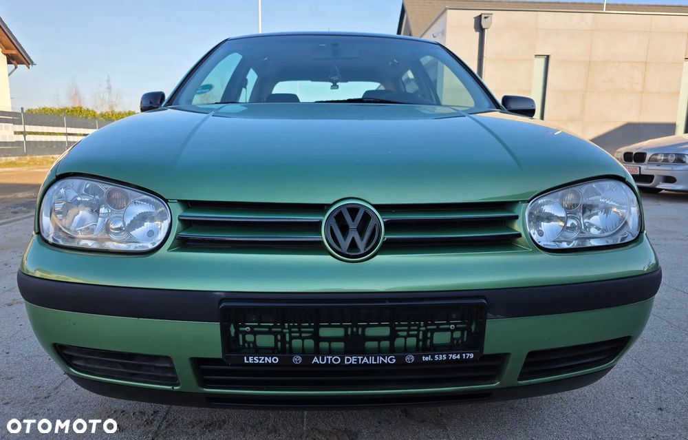 Volkswagen Golf - 3