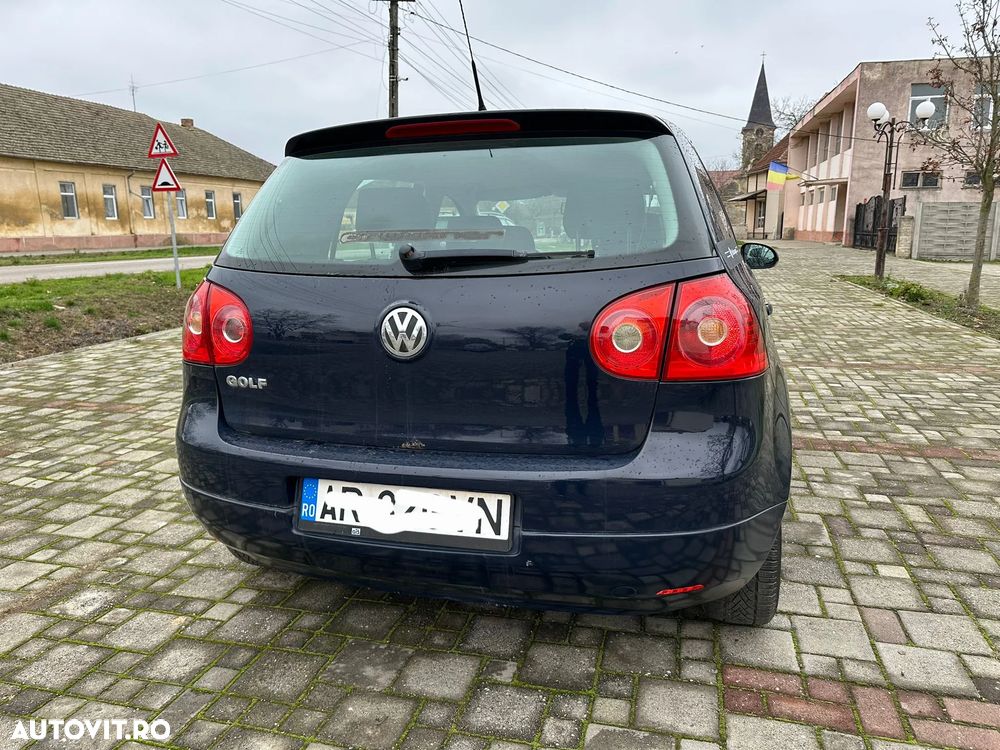 Volkswagen Golf - 6