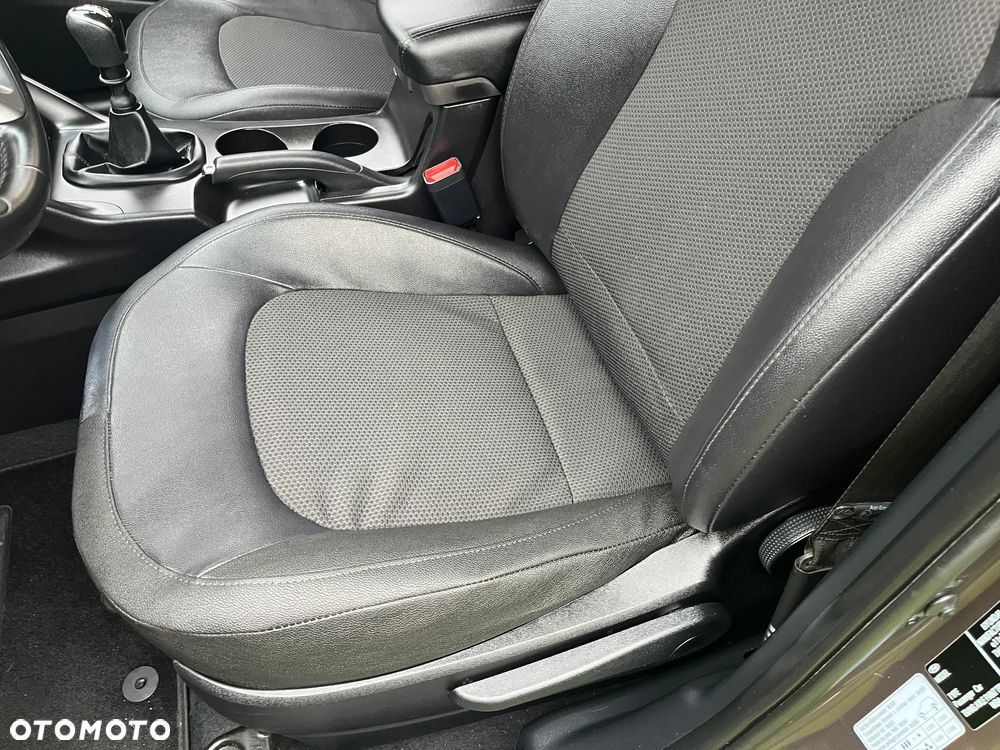 Hyundai ix35 1.6 GDI Premium 2WD - 23