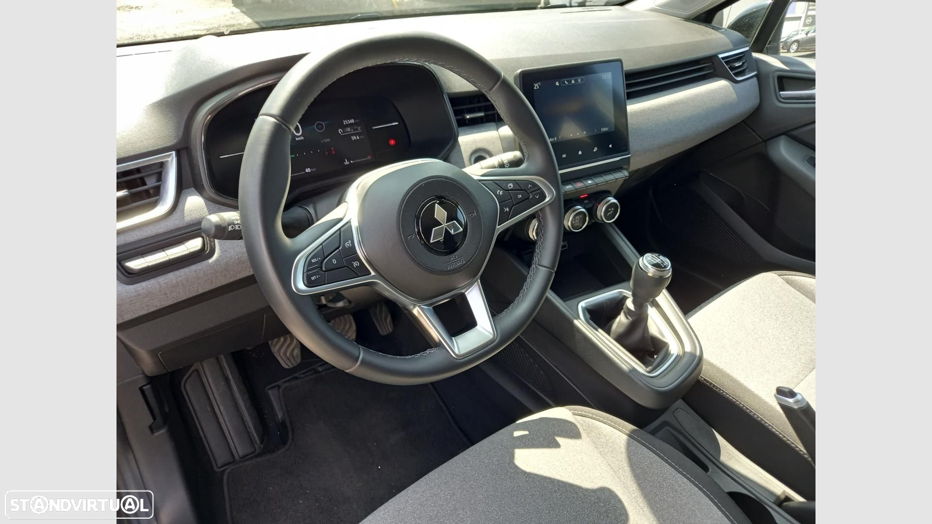 Mitsubishi Colt 1.0 MPI-T Invite - 11