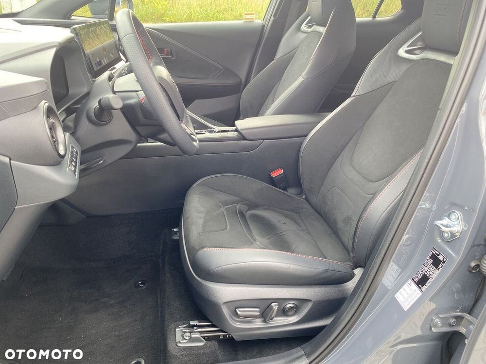 Toyota C-HR - 16