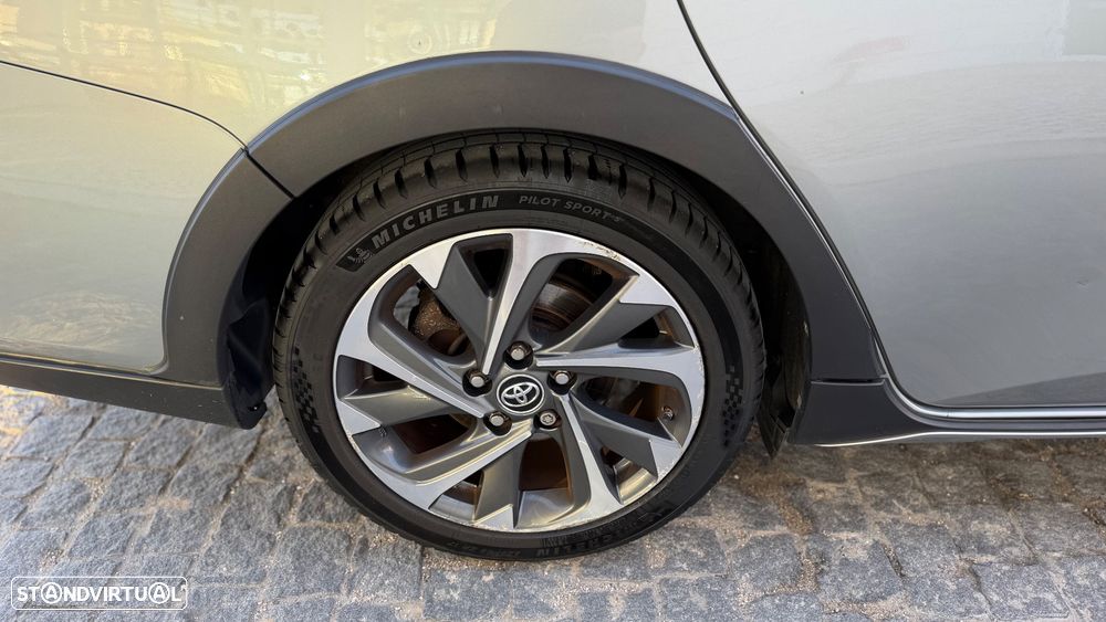 Toyota Auris Touring Sports 1.8 HSD Comfort +P.Techno+P.Sport - 43