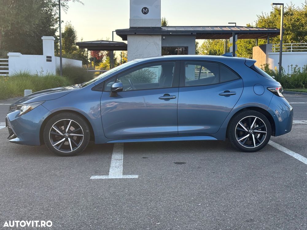 Toyota Corolla 1.8 HSD Business - 12