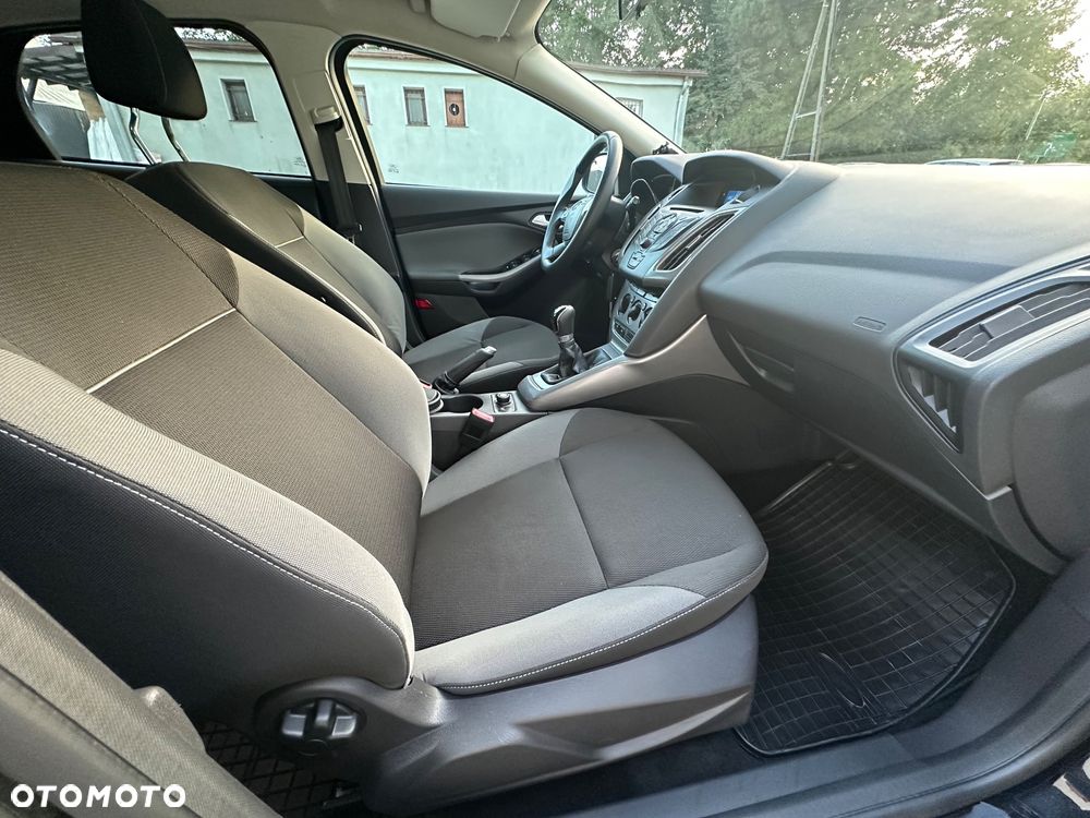 Ford Focus 1.6 Trend Sport - 22