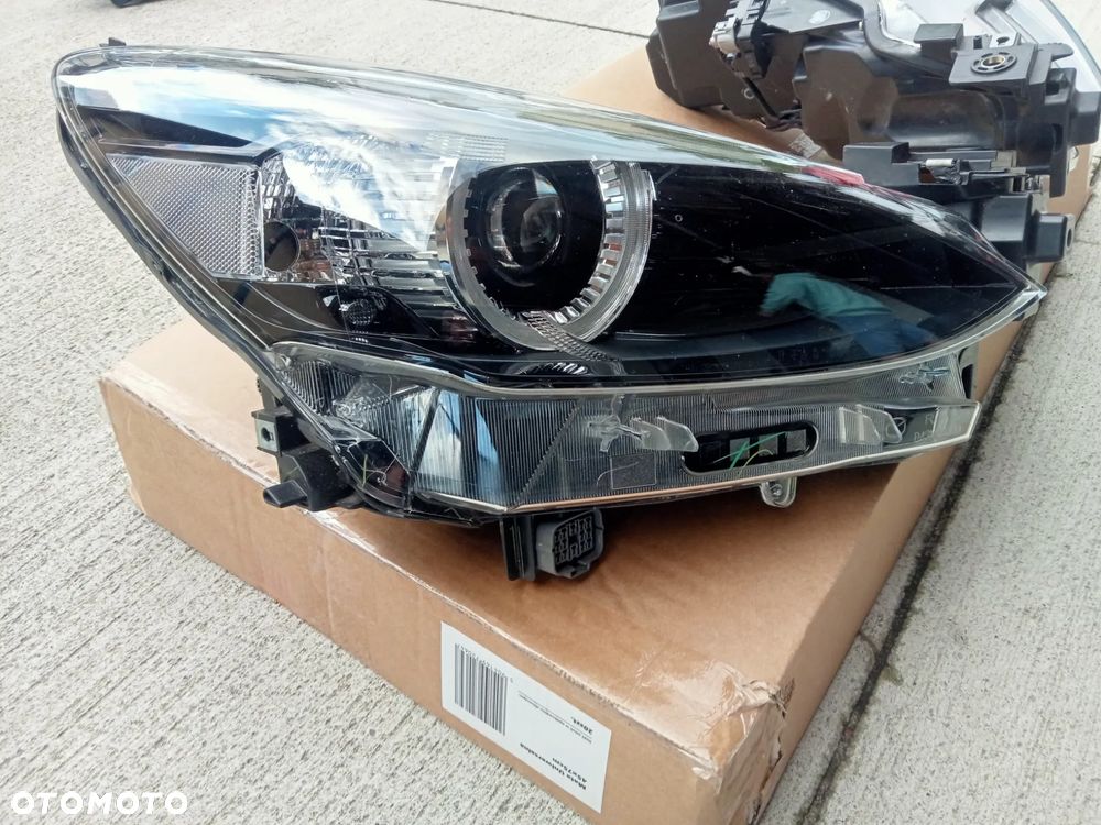 Zderzak Mazda CX30  3BP Mazda 2 2014-Lampa DJ DL 2007-13 DY DE - 15