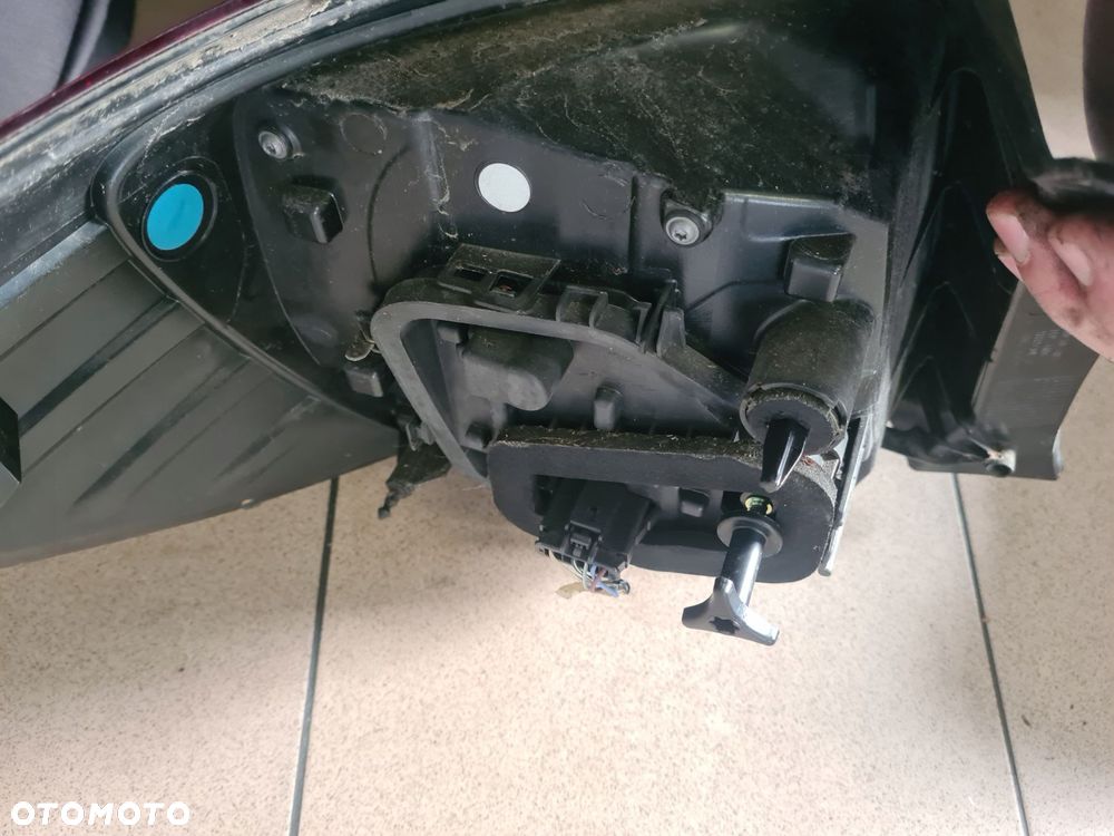 lampa prawa tylna 90113189 dacia sandero ii - 3