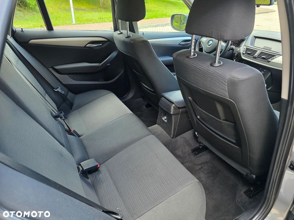 BMW X1 sDrive18i - 10