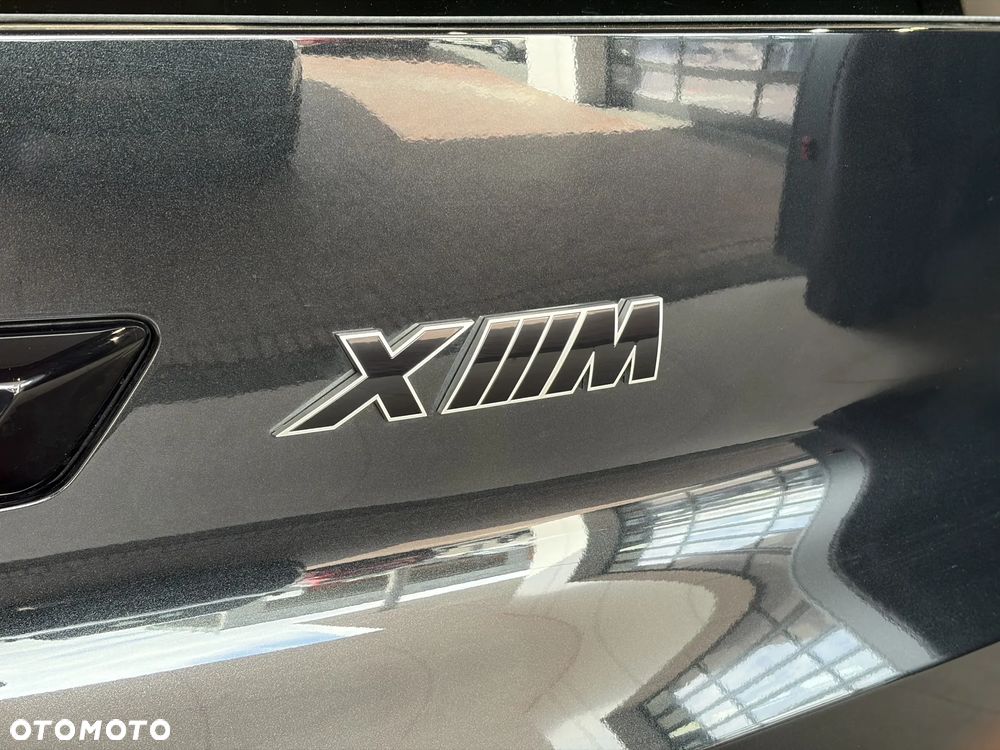 BMW XM - 11
