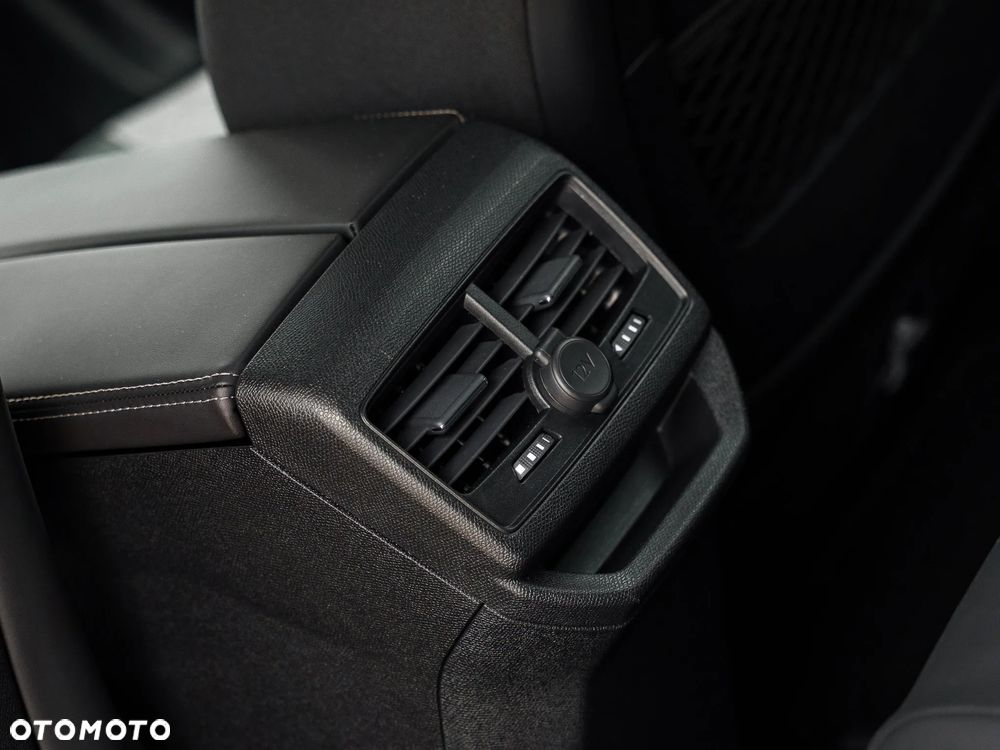 Peugeot 3008 1.5 BlueHDi Allure S&S - 27