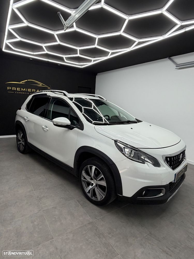 Peugeot 2008 1.2 PureTech Allure - 2