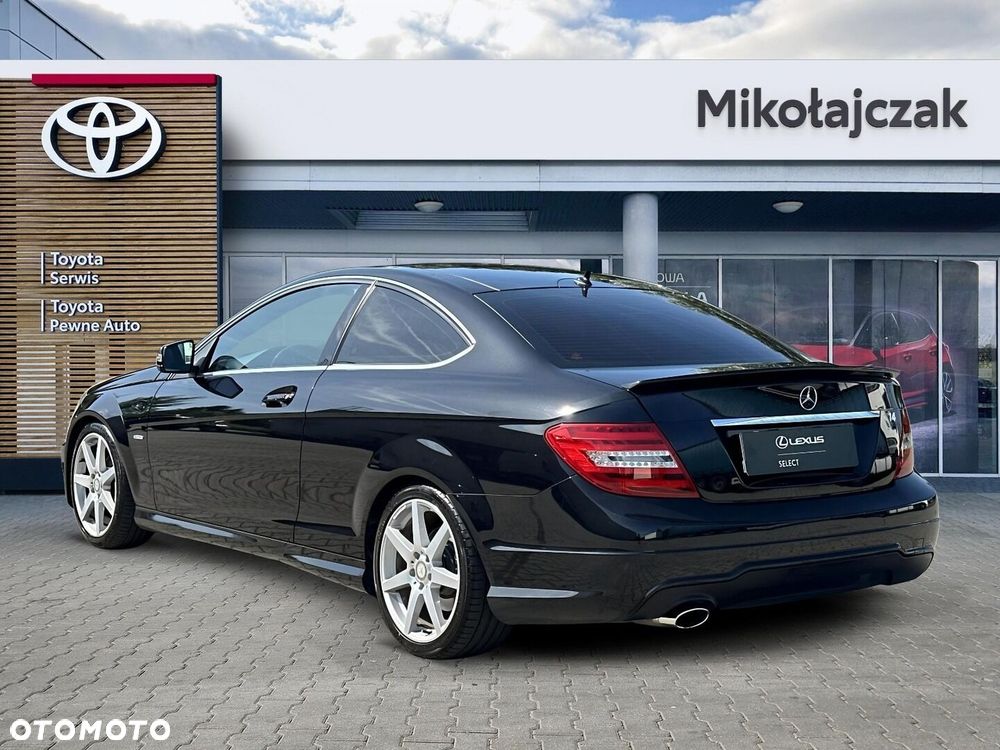 Mercedes-Benz C-Class 2011 photo 5
