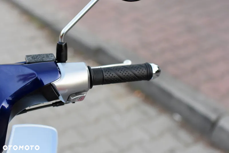 Honda Super Cub - 33