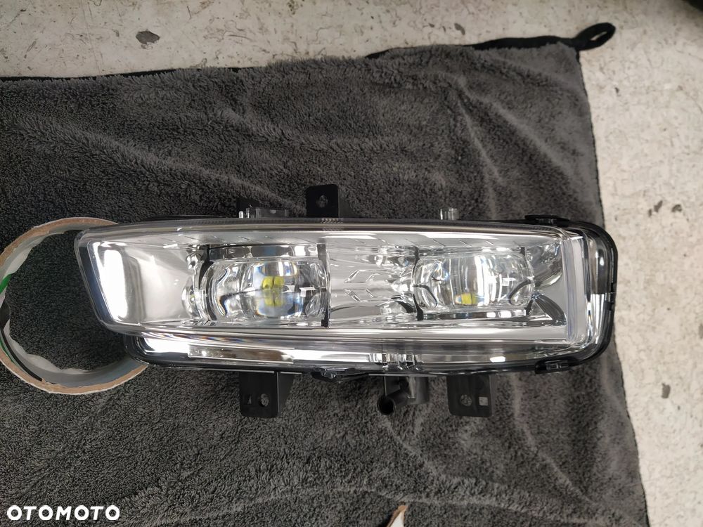 RANGE ROVER EVOQUE L538 HALOGEN PRZECIWMGIELNY LEWY PRAWY JASNY ŚRODEK - 4