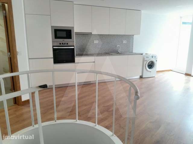 Apartamento T1 Duplex no centro de Aveiro - Grande imagem: 2/21