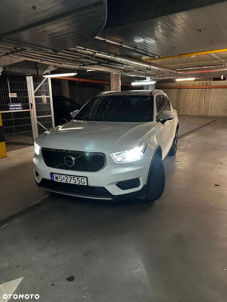 Volvo XC 40 T5 AWD Momentum - 1