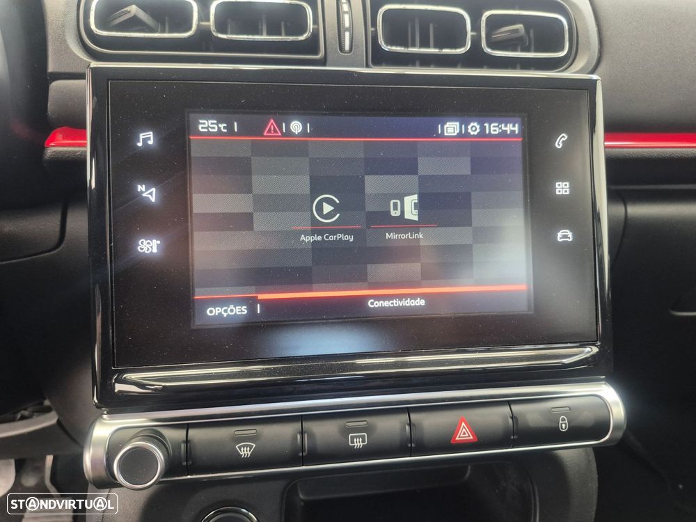 Citroën C3 1.2 PureTech Shine - 17