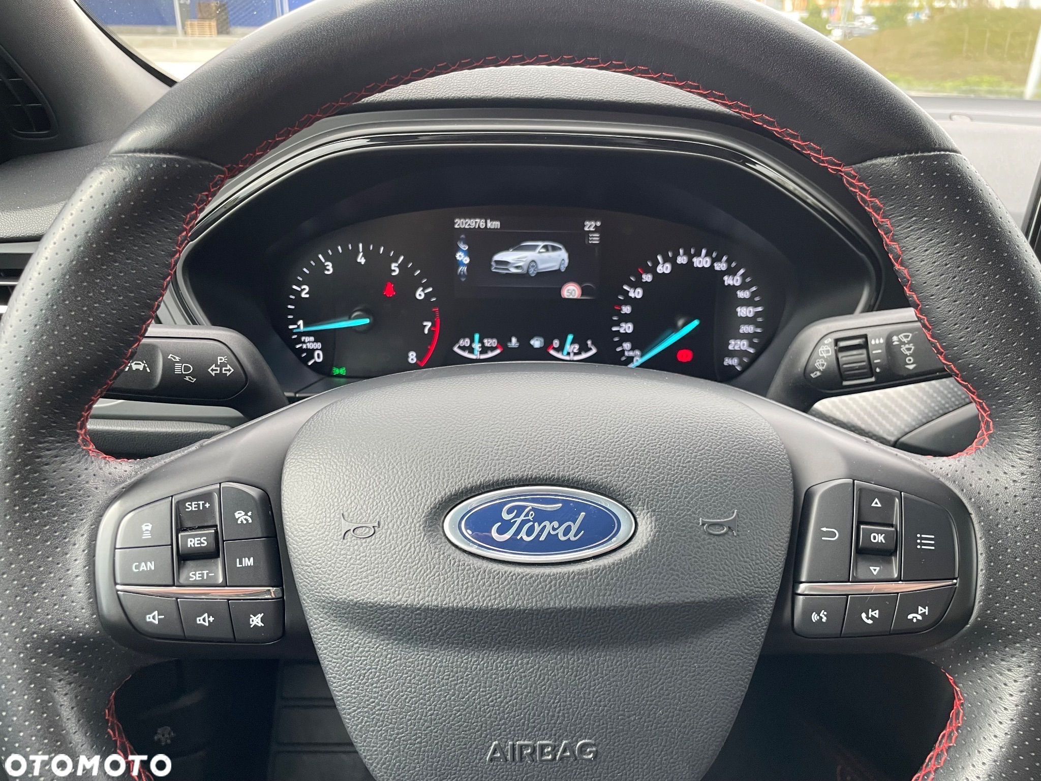 Ford Focus Turnier 1.0 EcoBoost Start-Stopp-System ST-LINE - 29