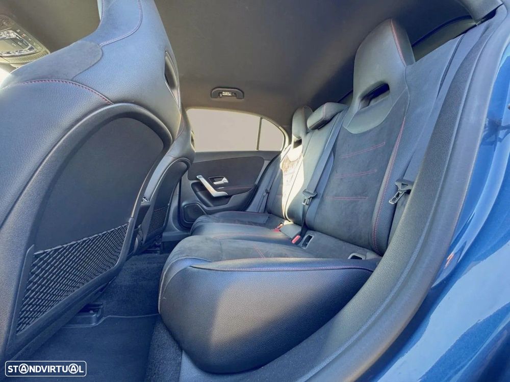Mercedes-Benz A 250 e AMG Line - 17