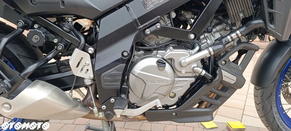 Suzuki V-STROM - 26