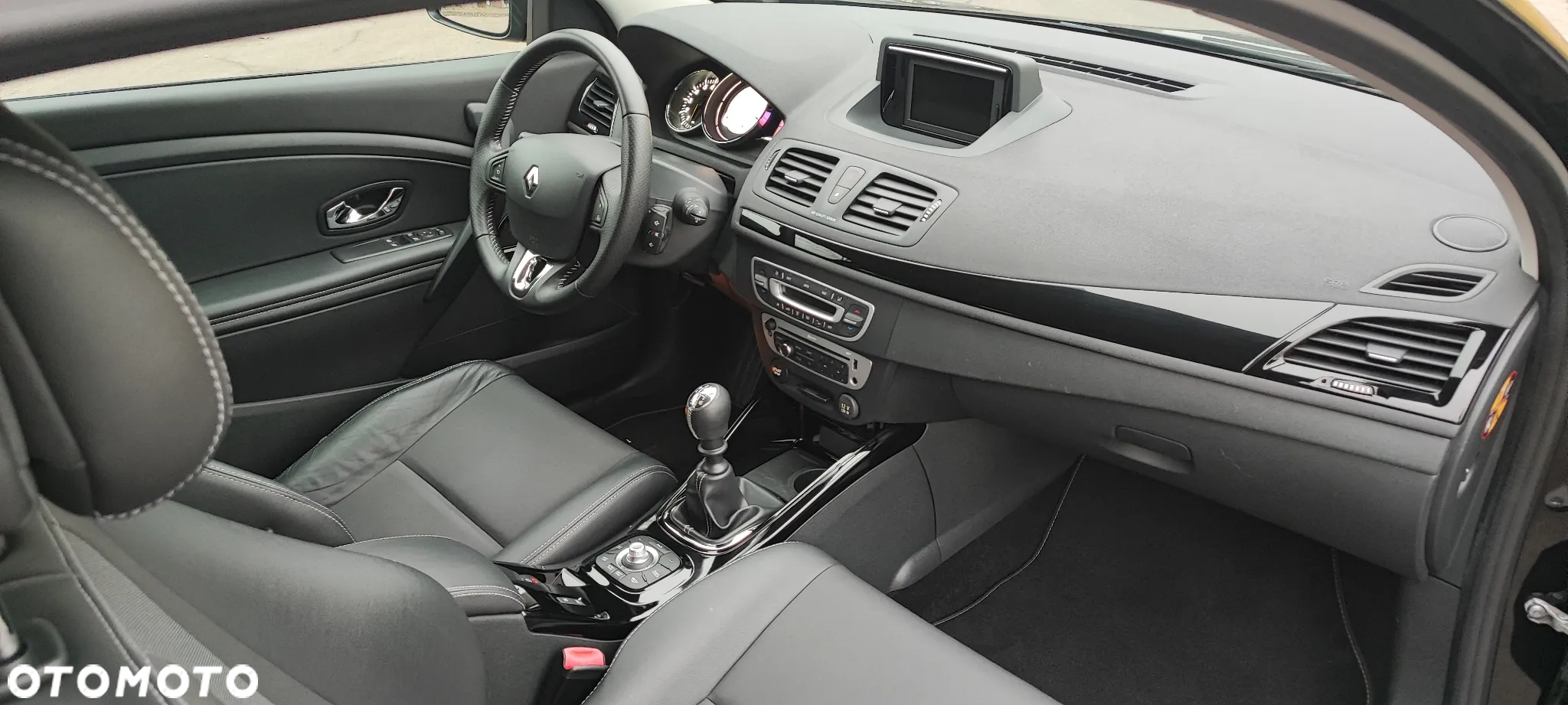 Renault Megane Grandtour ENERGY TCe 115 Start & Stop Bose Edition - 19