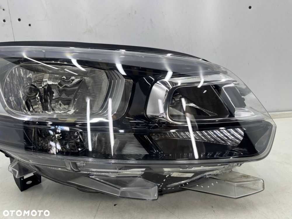 Lampa reflektor Citroen Jumpy III SpaceTourer Scudo Vivaro C 16r.- Prawa przednia H7 H15 9808567680 - 9