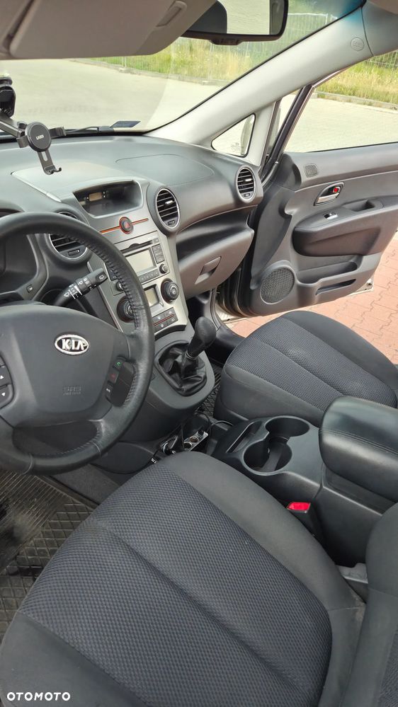 Kia Carens 2.0 EX - 9