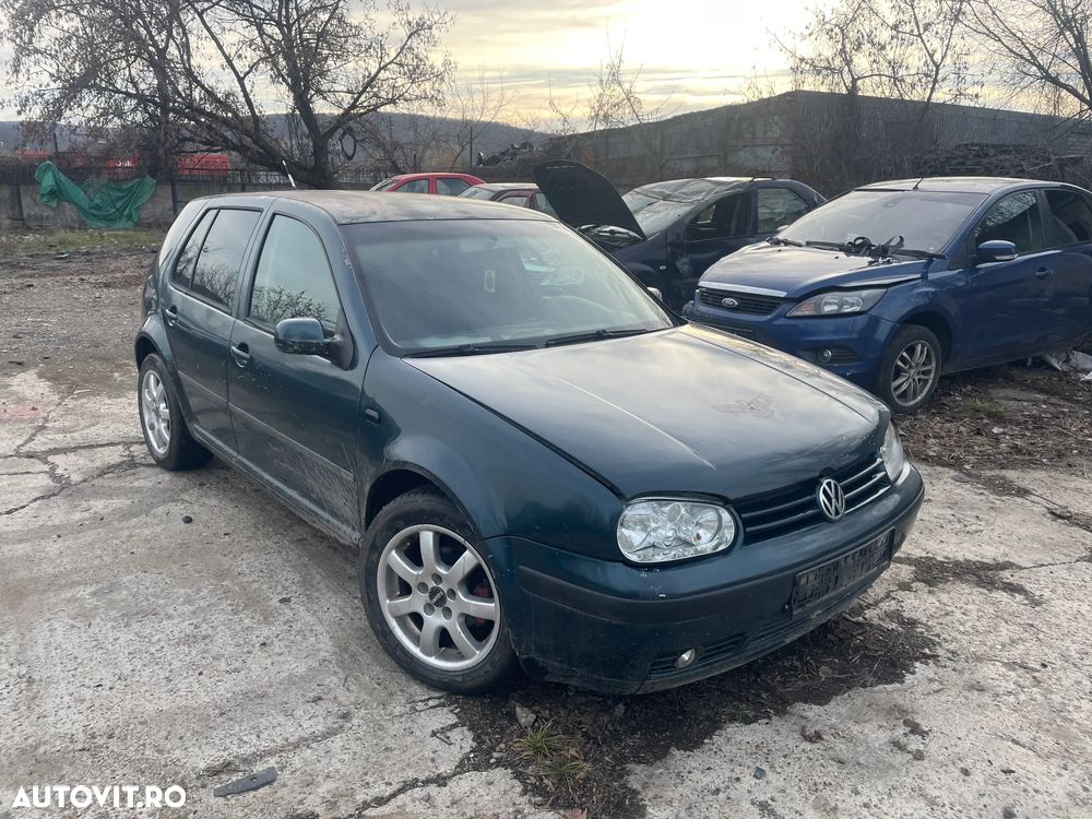Dezmembrez Volkswagen Golf 4 1.6 16V AZD 77kW 105Hp Verde an 2001 - 3