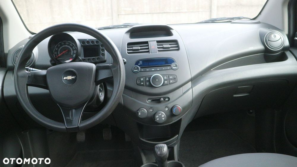 Chevrolet Spark 1.0 Base - 12