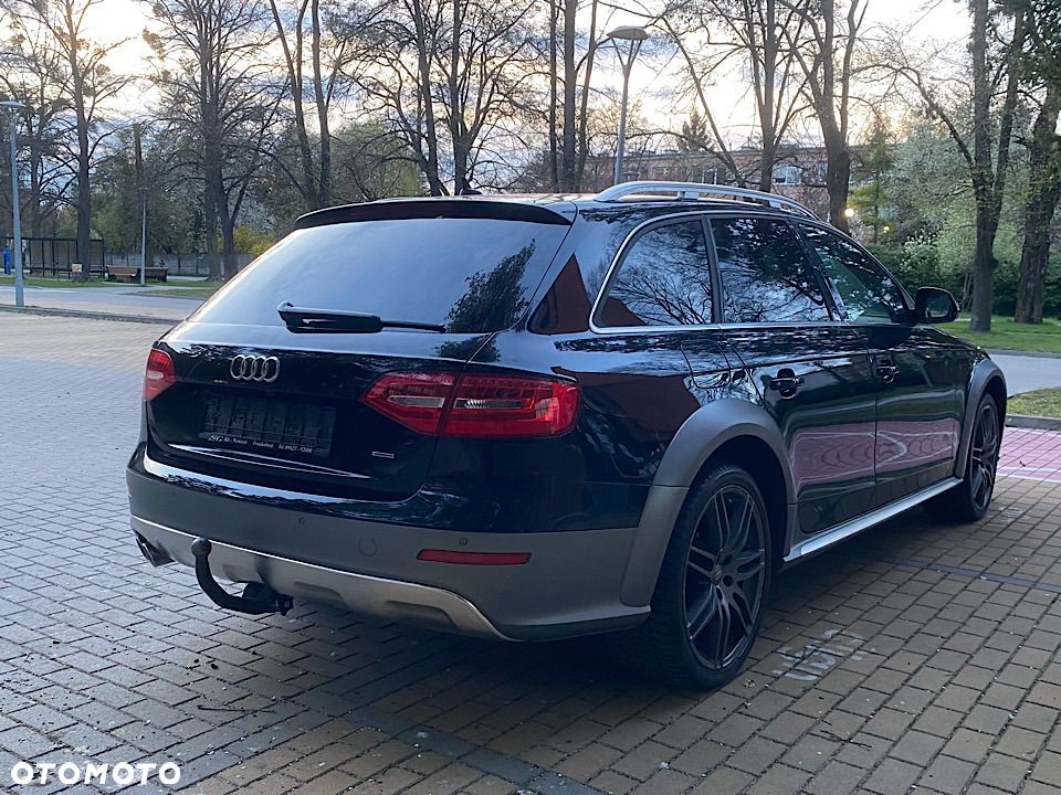 Audi A4 Allroad - 16