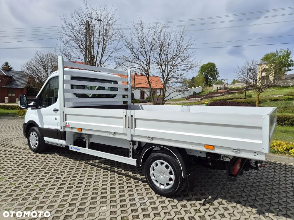 Ford Transit - 13