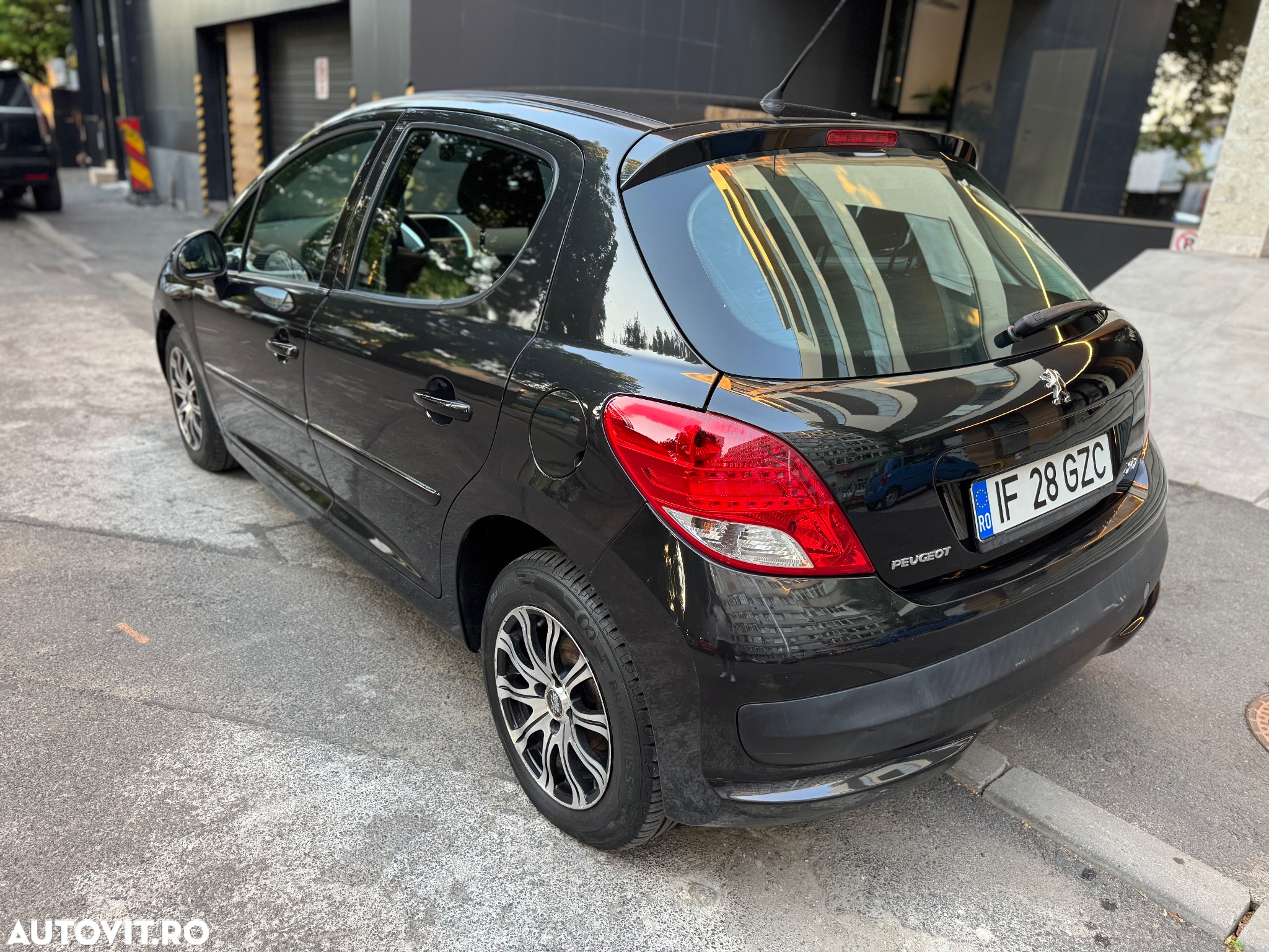 Peugeot 207 - 3