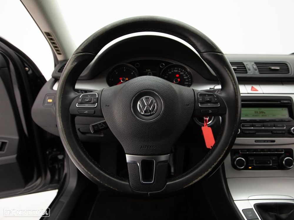 VW Passat Variant - 15