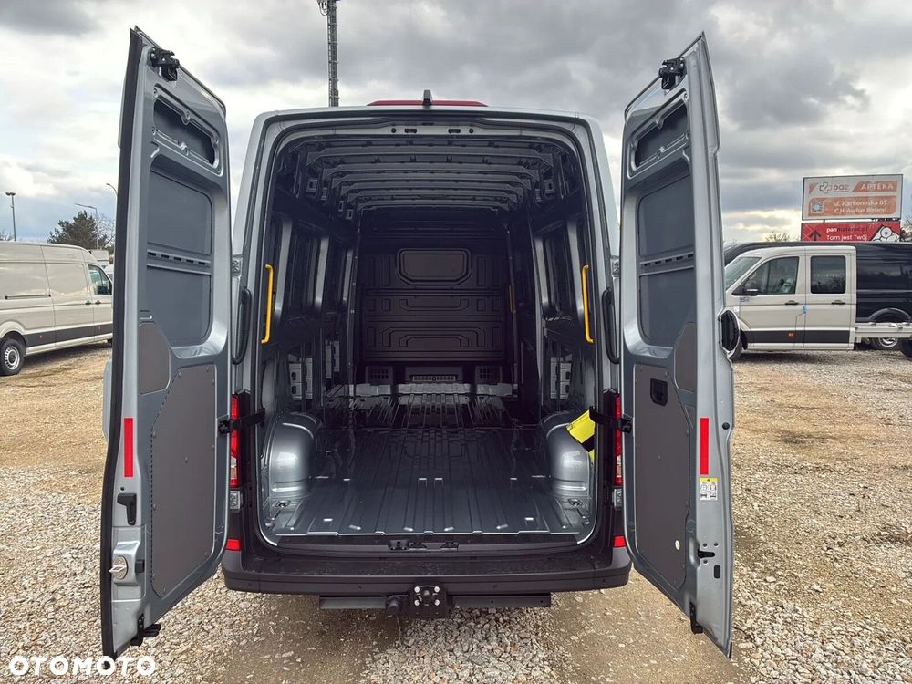 Volkswagen Crafter 35 Furgon L4H3, 2.0BiTDI 177KM, 4490mm, Wysoki dach - 11
