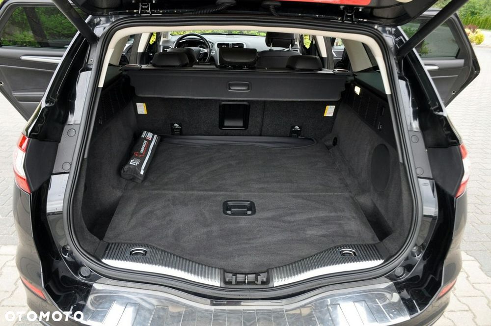 Ford Mondeo - 37