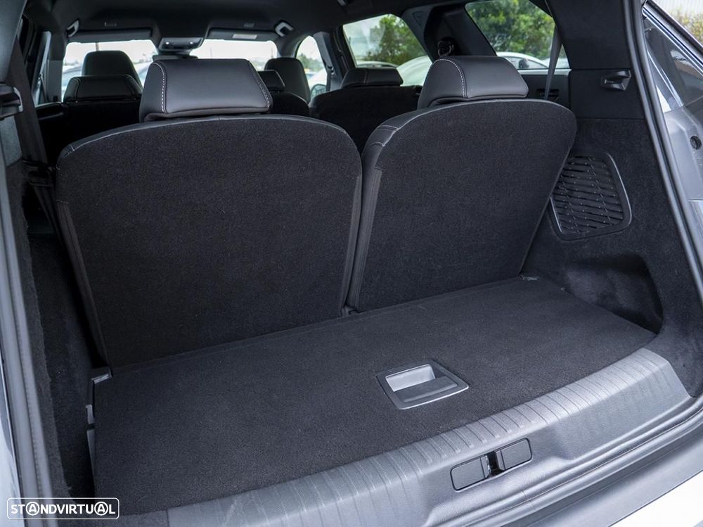 Peugeot E-5008 210 Allure Business - 16