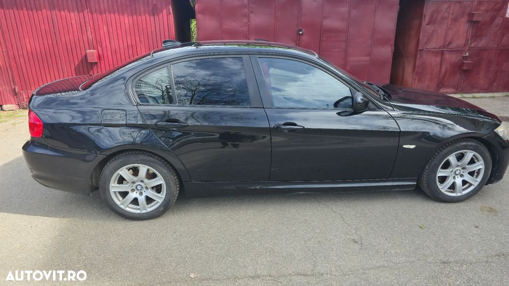 BMW Seria 3 320d - 5