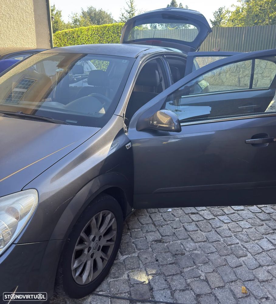 Opel Astra 1.7 CDTI Cosmo - 4