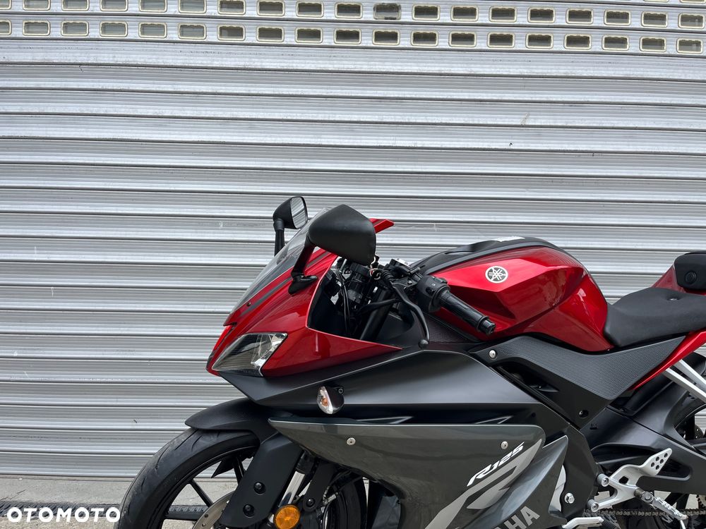 Yamaha YZF - 12