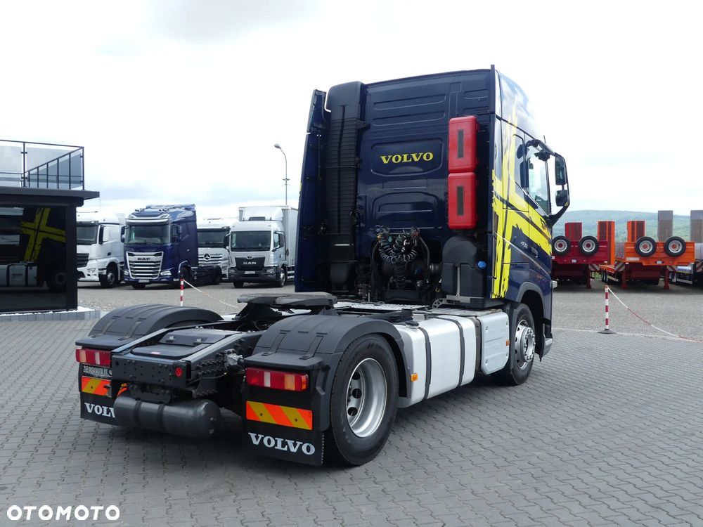 Volvo FH4 460 / EURO 6 / AUTOMAT / PEŁNY ADR / KLIMATYZACJA POSTOJOWA / - 9
