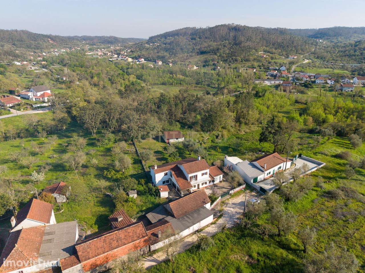 Duas Moradias em Santiago Litém - Grande imagem: 3/60