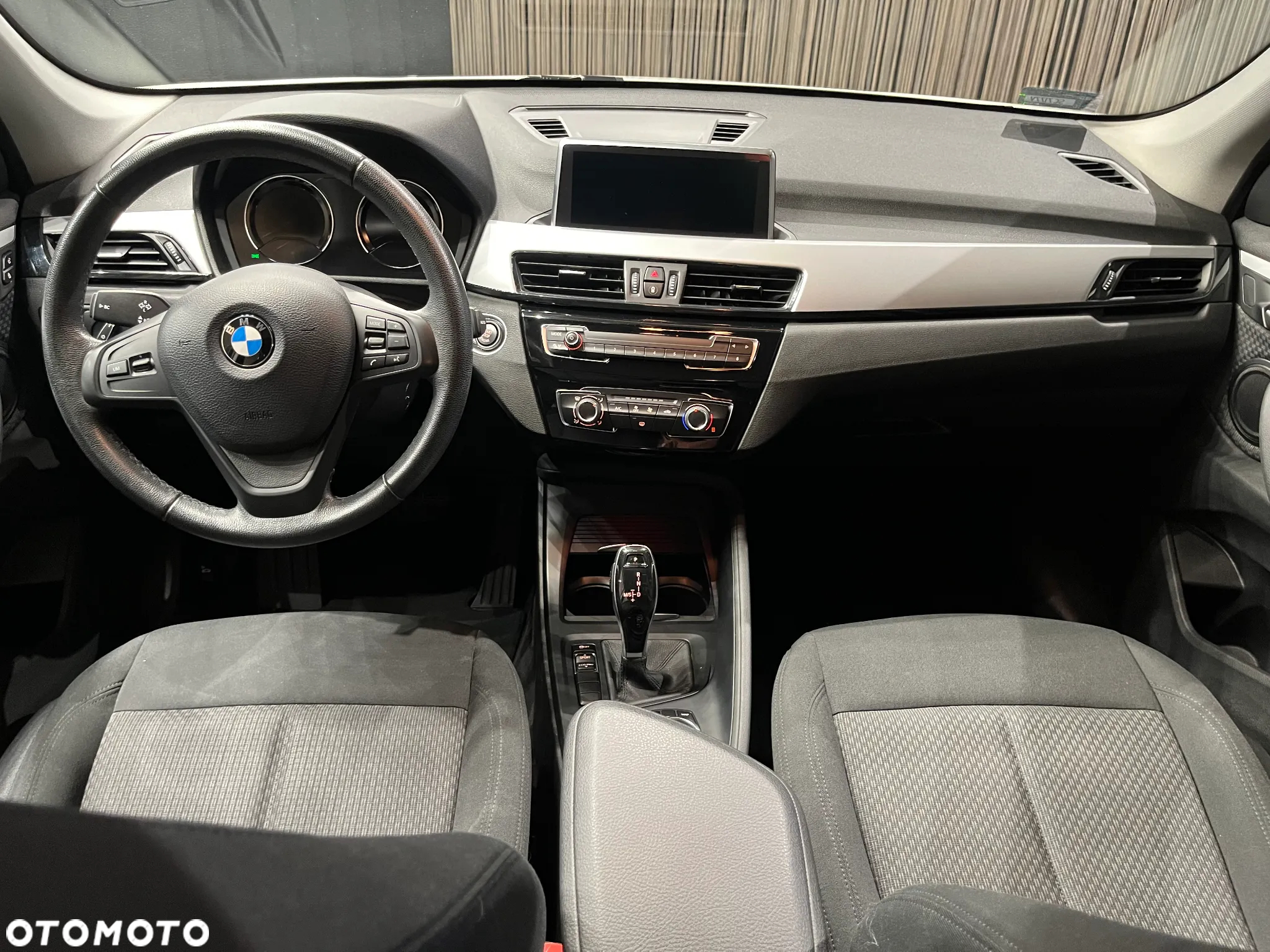 BMW X1 sDrive18i - 10