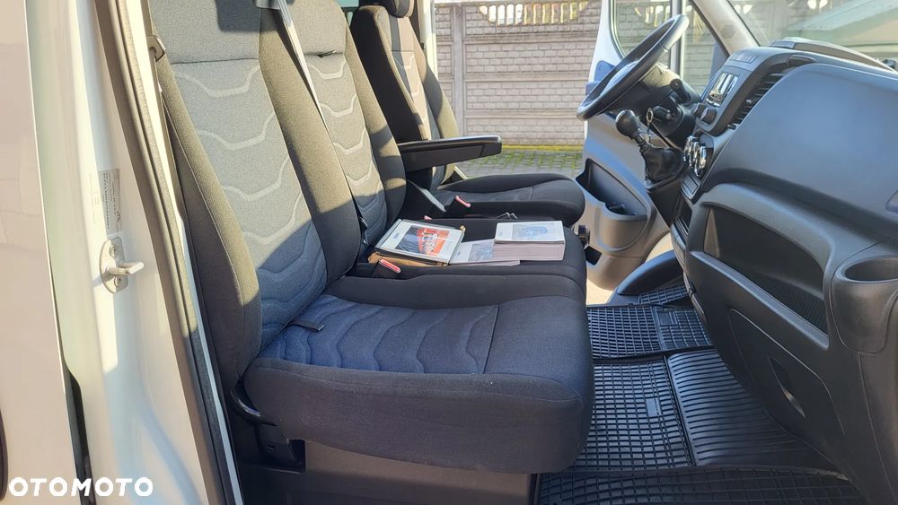 Iveco Daily 35S180 / doka / auto brygadowe / 6 osobowe / - 31
