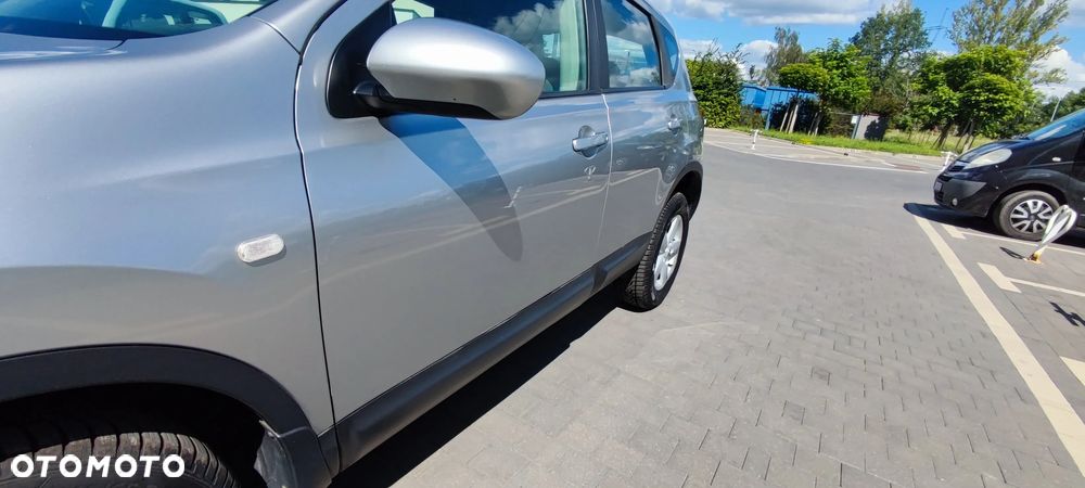 Nissan Qashqai 1.6 Visia - 14