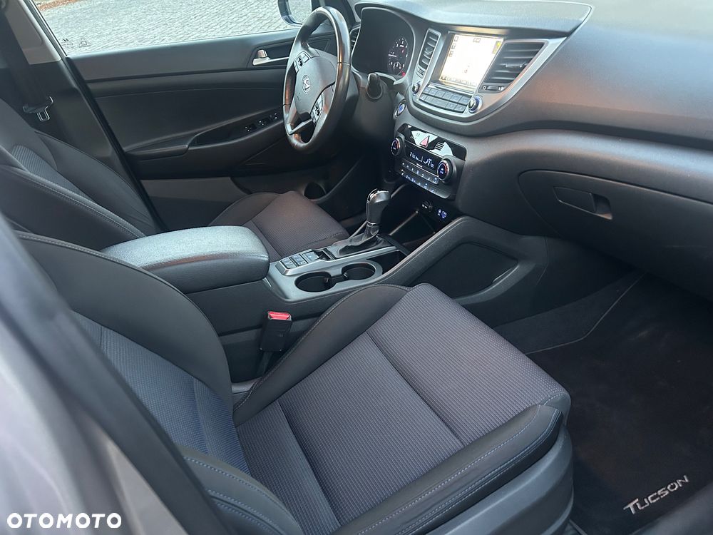 Hyundai Tucson blue 1.7 CRDi 2WD DCT Premium - 13