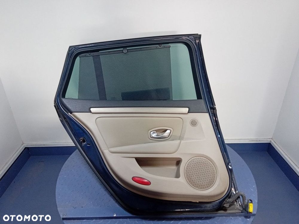 RENAULT LAGUNA III KOMBI DRZWI TYŁ LEWE NV472 - 2