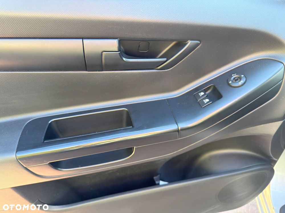 Kia ProCeed - 10